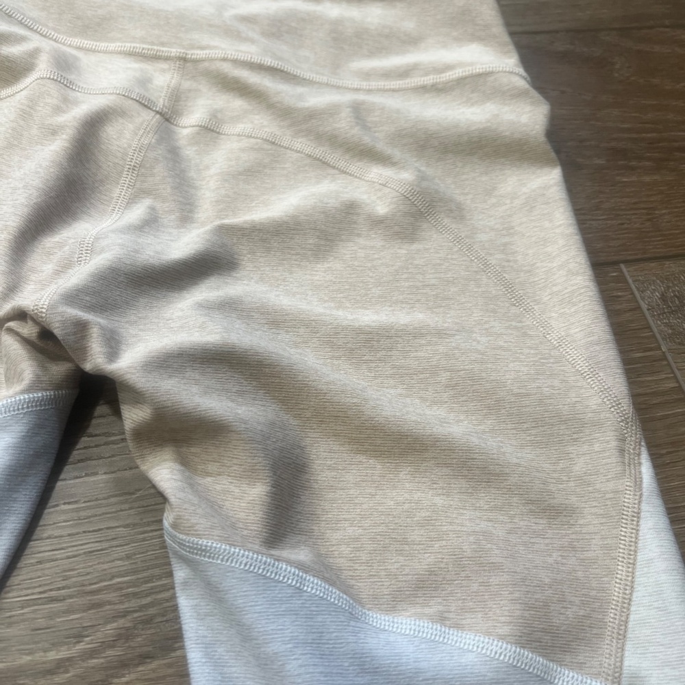 Outdoor Voices Women's 7/8 Tri-Tone Colorblock Leggings Oatmeal/Gray Size Small - Picture 11 of 13